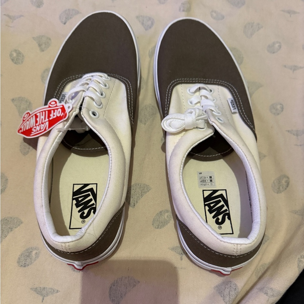 Vans Men's Two-Tone olive and Cream Sneakers